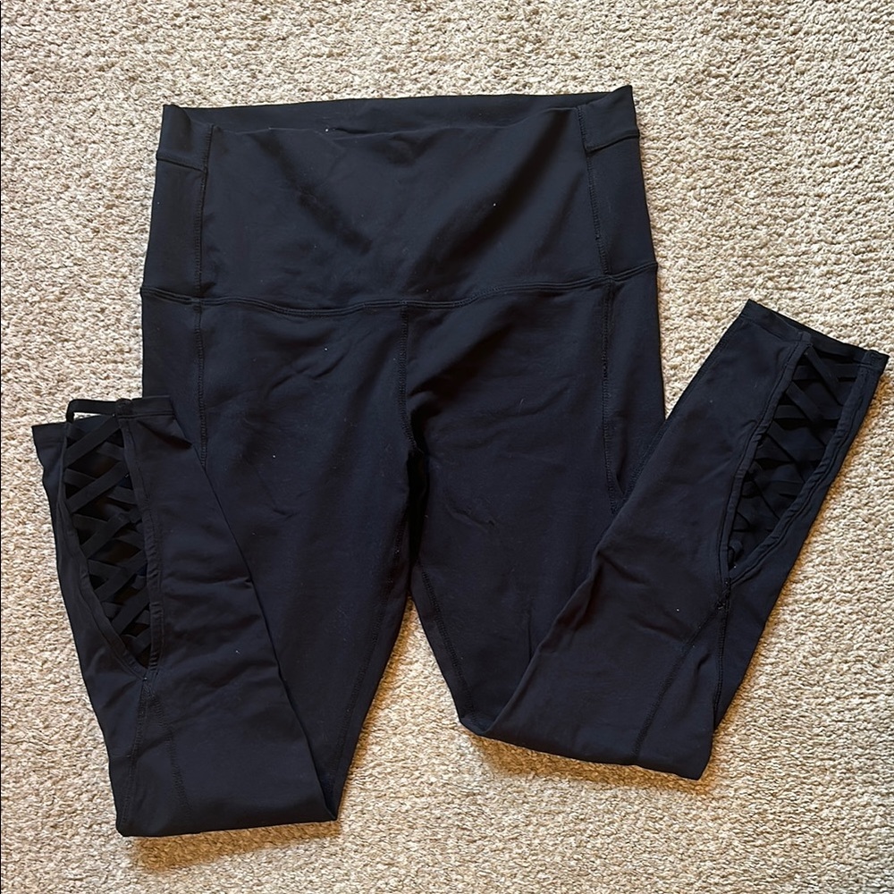 EUC Lulu Lemon Black Leggings with Side Cutout Detail